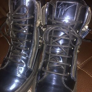 Giuseppe Zanotti wore once excellent condition